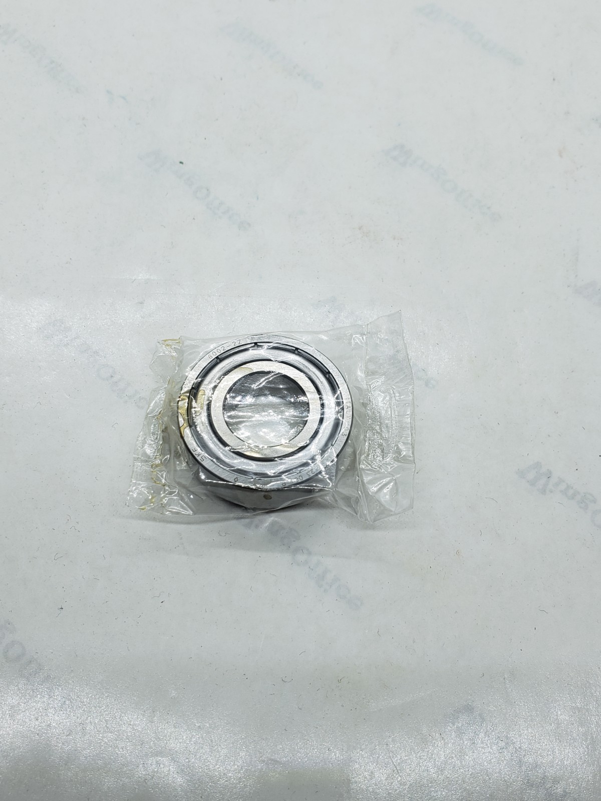 SKF 6002-2Z SHIELDED RADIAL BALL BEARING, LOT OF 4, NIB