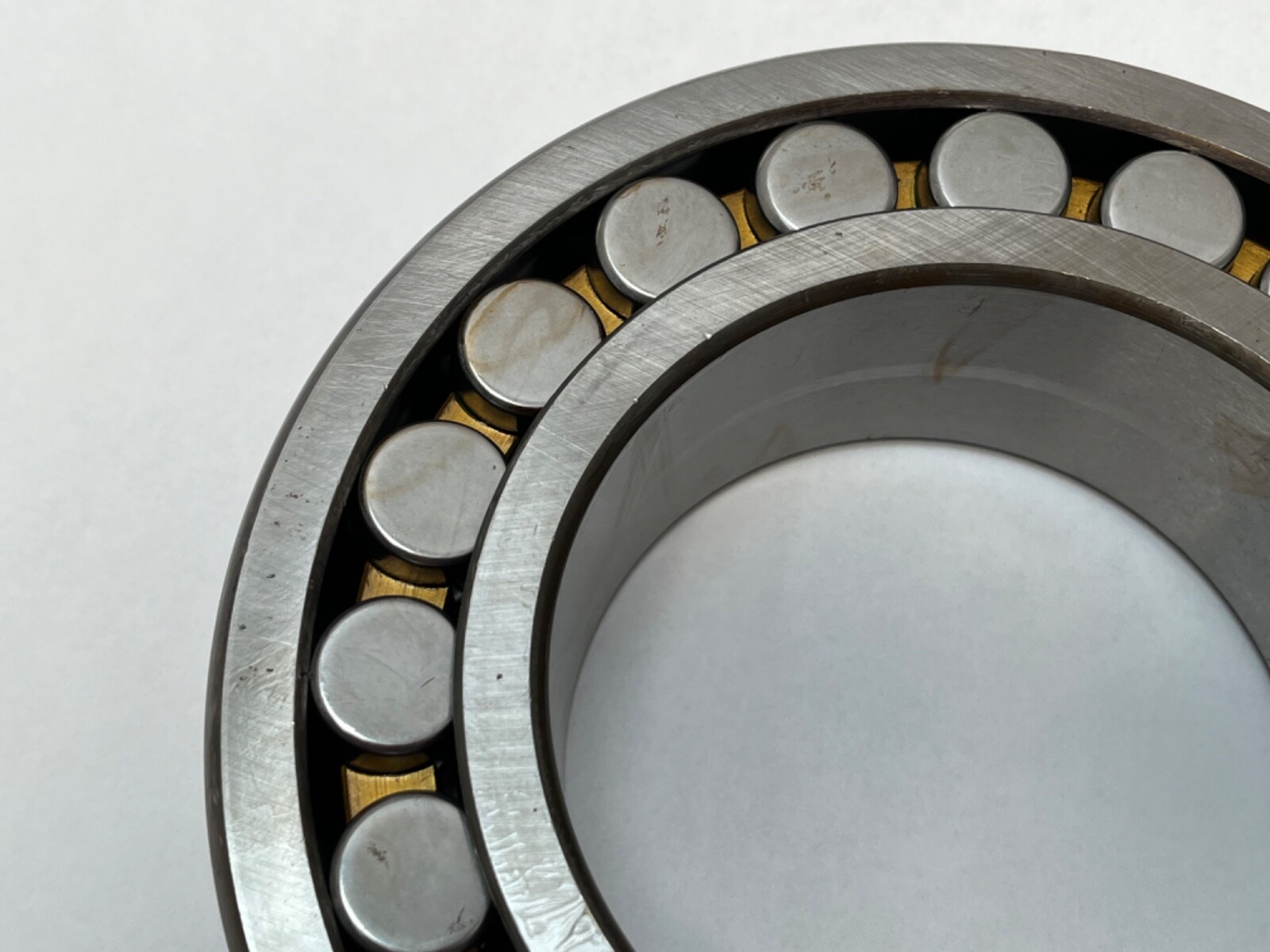 Hyatt 22220KMBC3W33 Bearing 100x180x46 mm 22220K 22220-K-MB-C3-W33