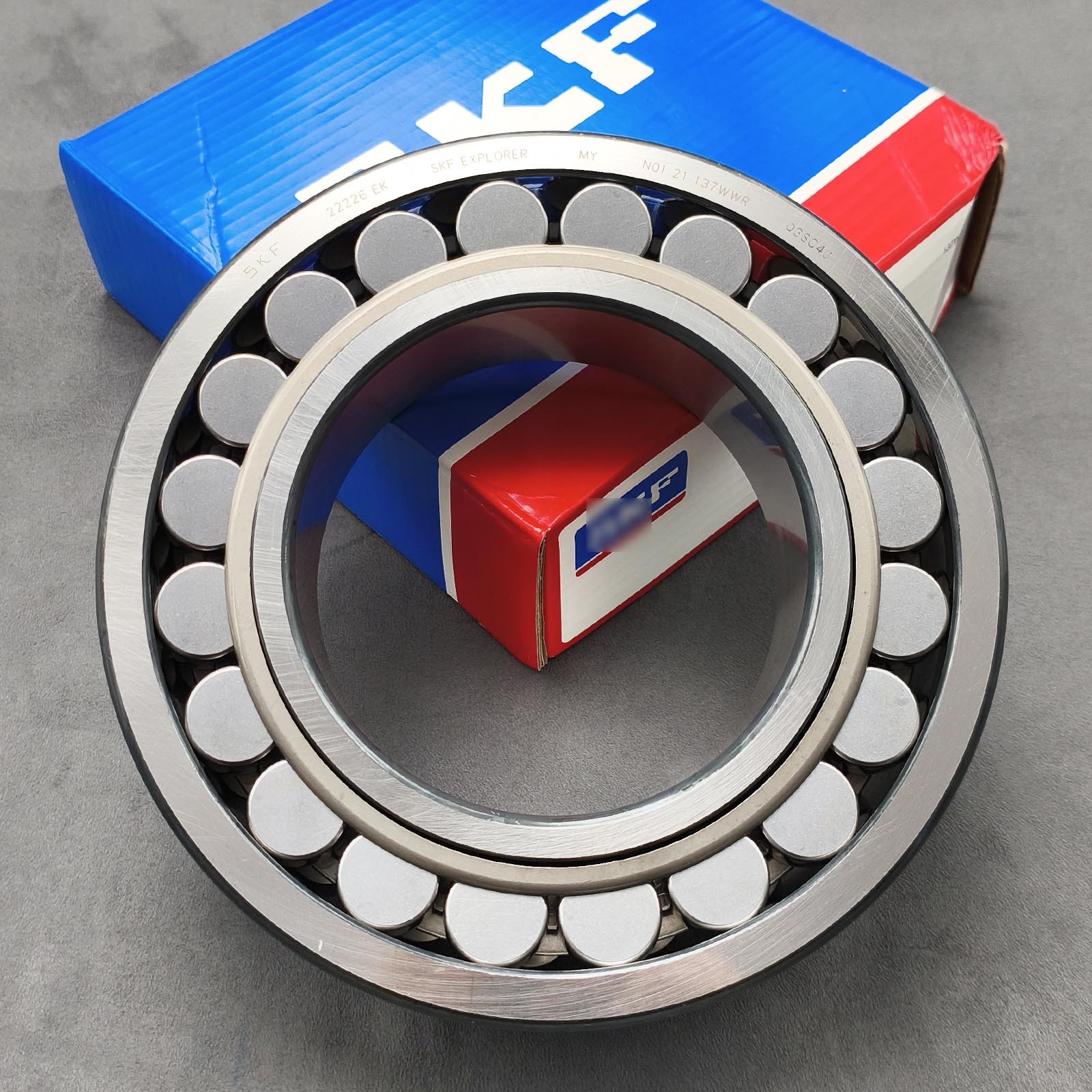 New Spherical Roller Bearing for SKF 22226 EK