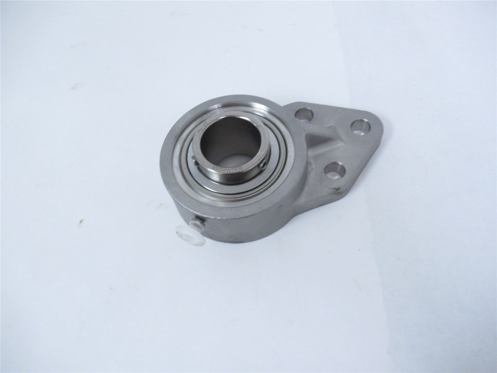247354 New In Box; SealMaster CRFBS-PN23 Bearing 1-7/16″ID 3-Bolt Flange SS