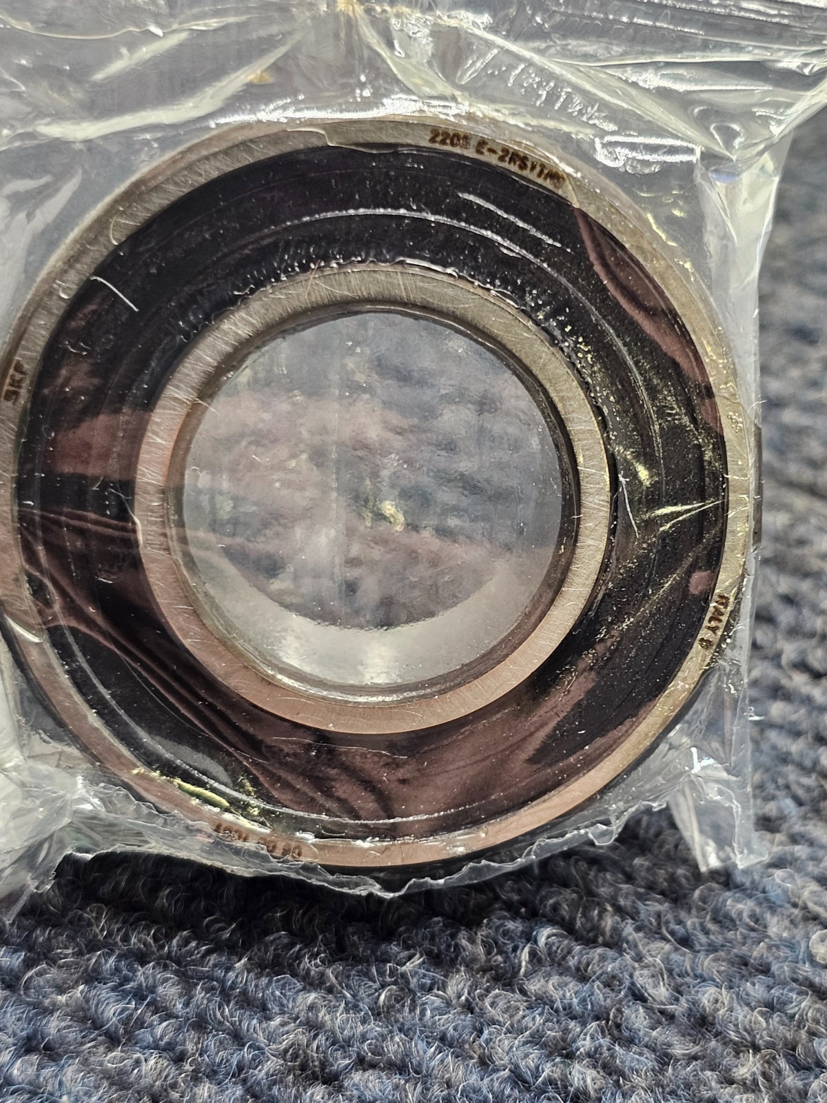 SKF 2205 E-2RS1TN9 Self-Aligning Ball Bearing, Double Sealed, 25mm I.D, 52mm O.D