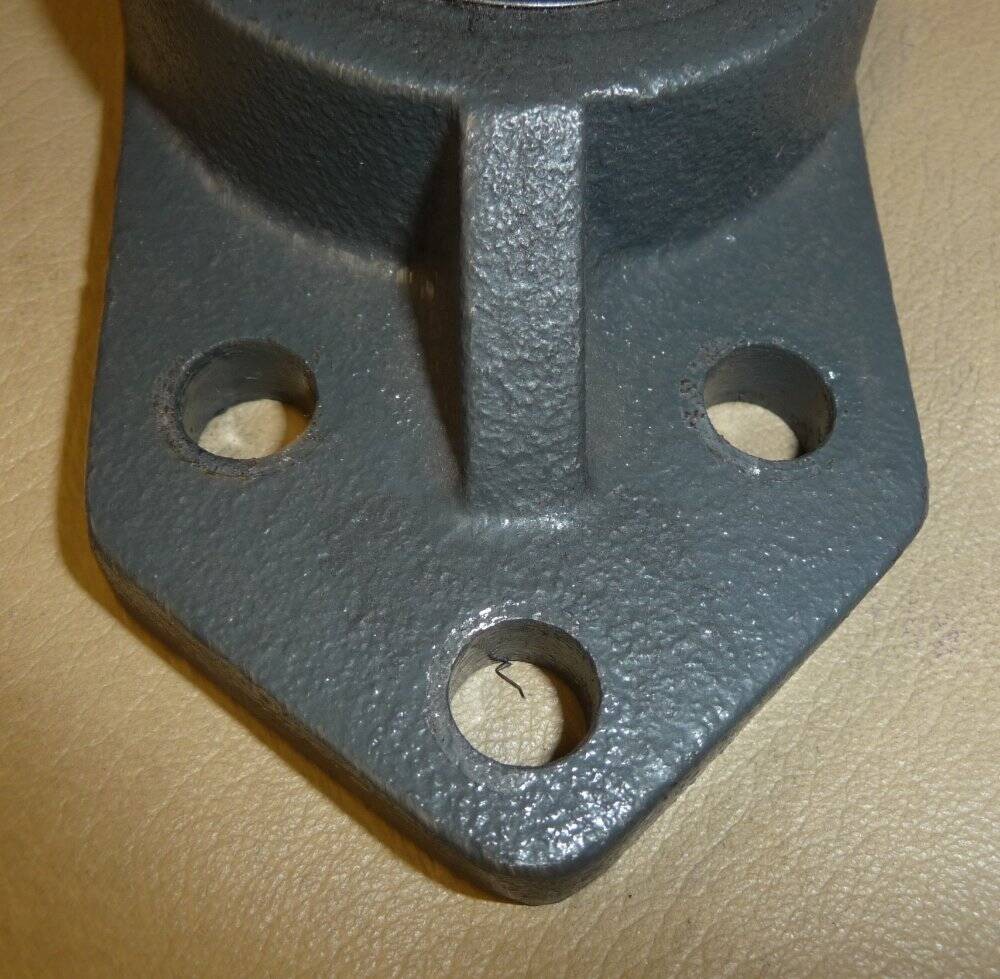 FB202 With SpinCo UC202-10 Bearing New Read Description