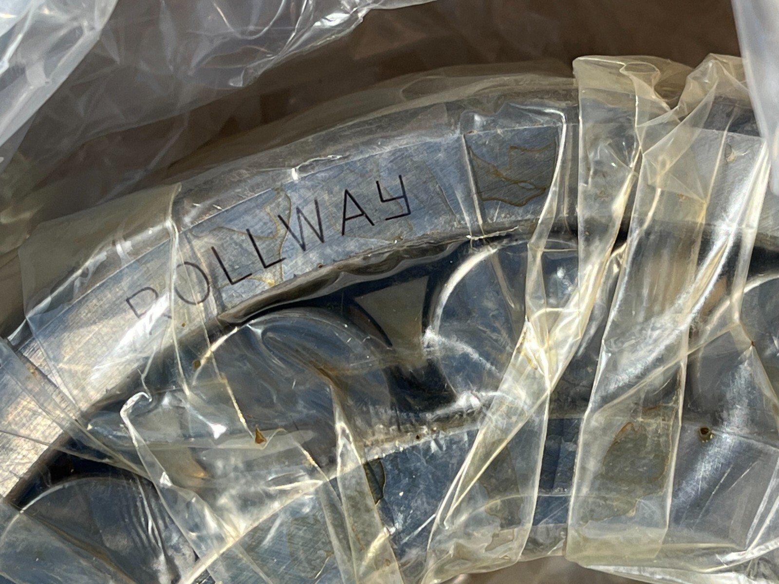 New Pair Rollway Spherical Roller Bearings 22318 MB C3W33 OB52, 90mm bore.