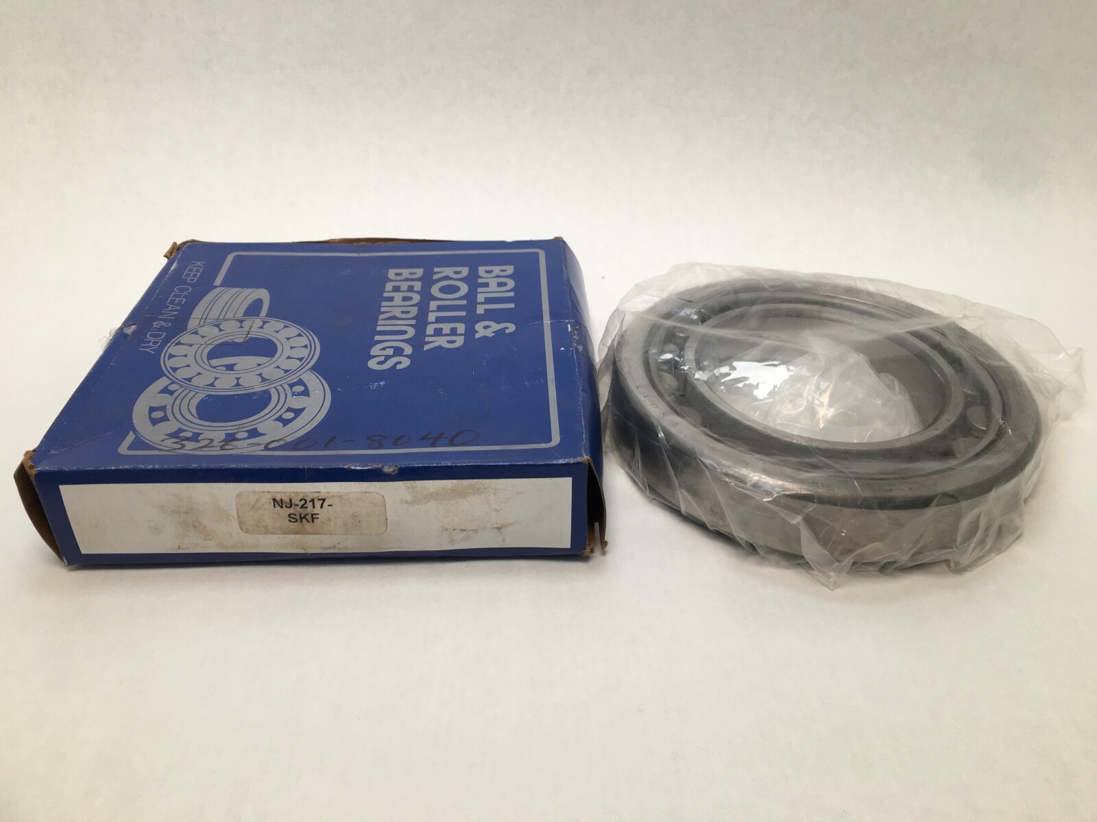 SKF NJ-217 Cylindrical Roller Bearing 85x150x28mm NJ-217 2NU17 Germany