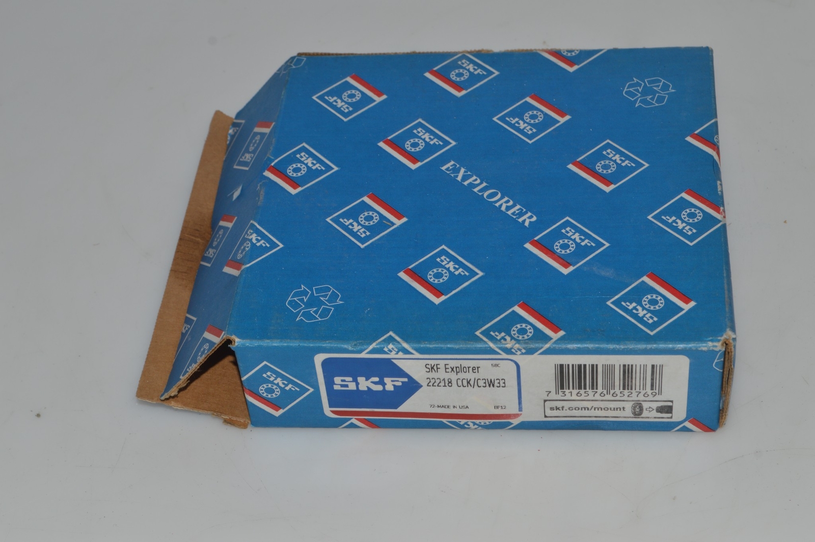 ^^SKF EXPLORER 22218 CCK/C3W33 SPHERICAL ROLLER BEARING –NEW IN BOX (LAU21)