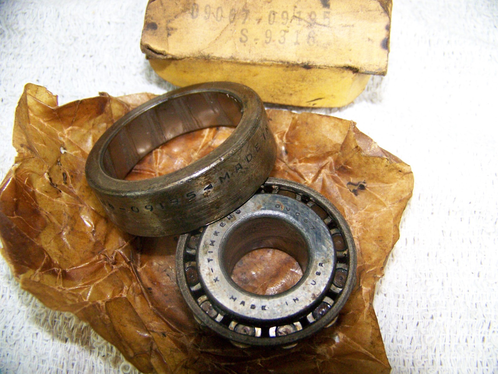 TIMKEN 09067 & 09195 S-9316, Tapered Roller Bearing Set, NOS, Made in USA