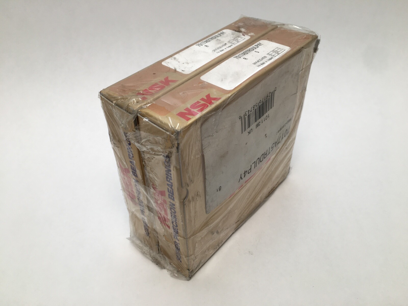 NSK 7017A5TRDULP4Y Bearing 85x130x22 mm 7017-A5TR-DUL-P4Y ABEC7 England 2 Pcs