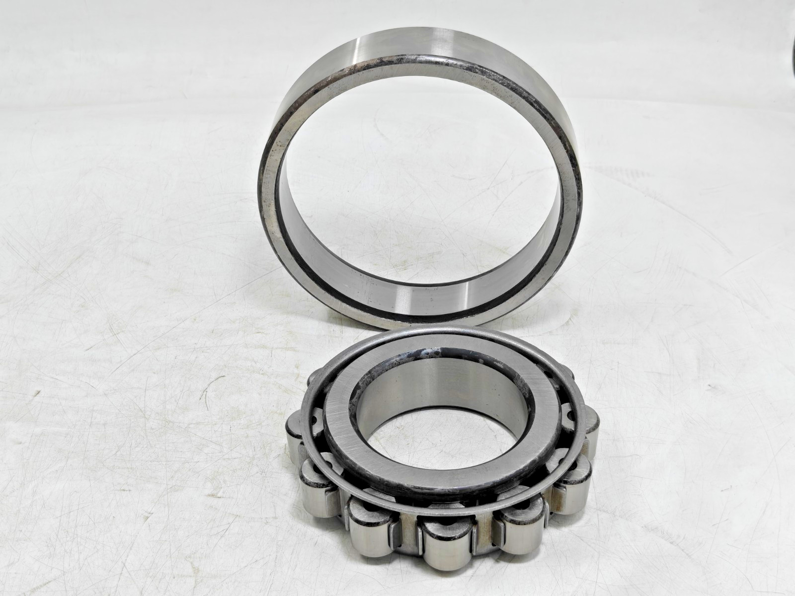 N317 URB Cylindrical Roller Bearing URB N 317 Bearing 85x180x41mm