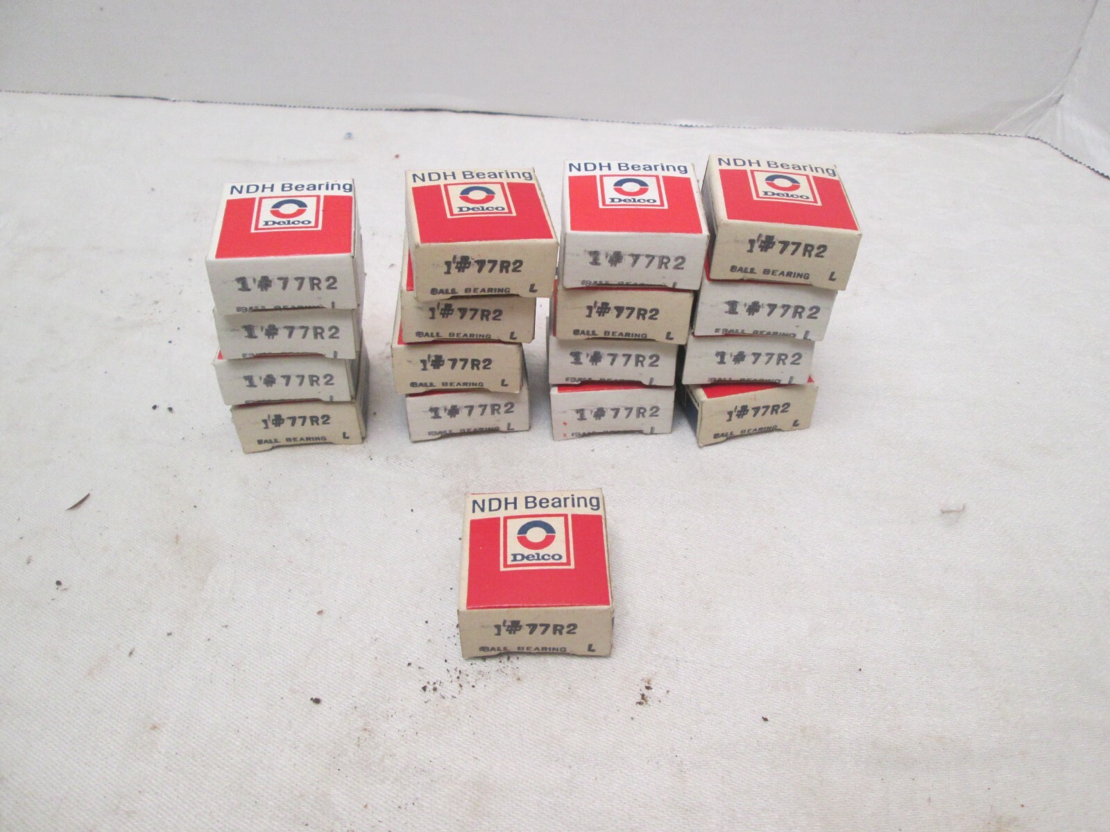 Lot of 17 NDH 77R2 Bearing Metal Seals 1/8 x 3/8 x 5/32″ NEW