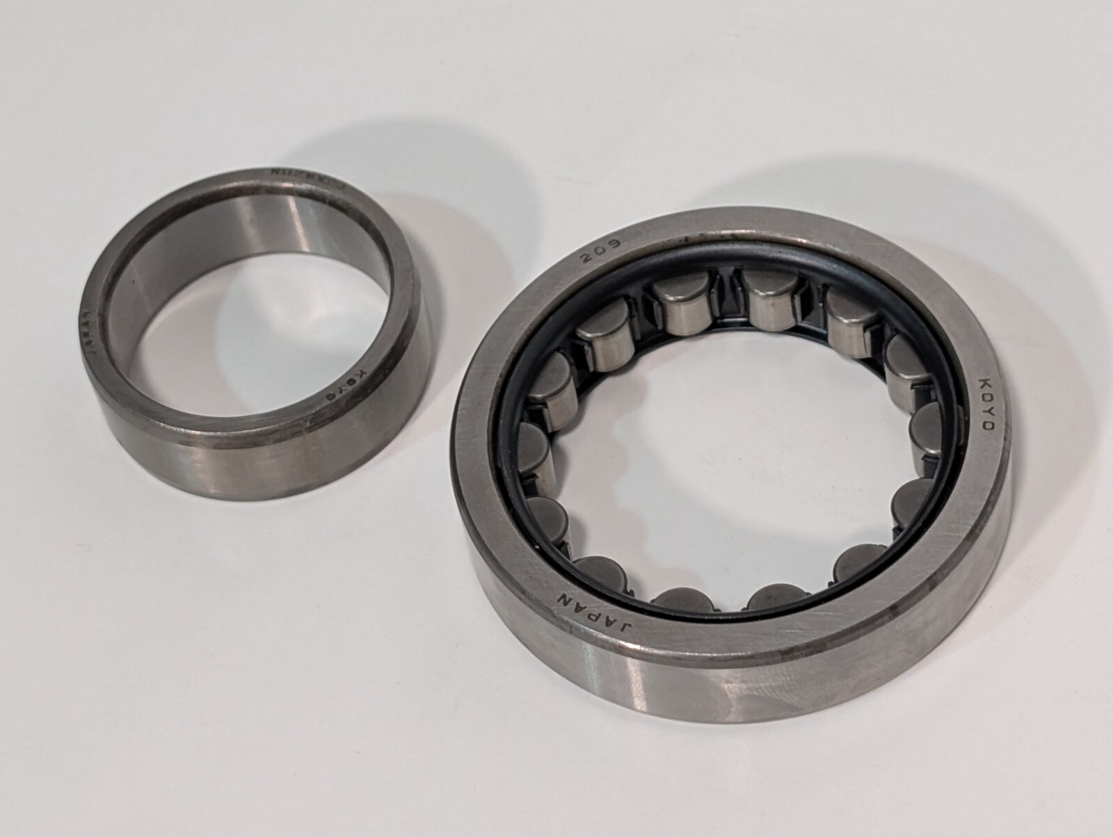 Koyo NU209C3 Cylindrical Roller Bearing, ID 45mm, OD 85mm, Width 19mm