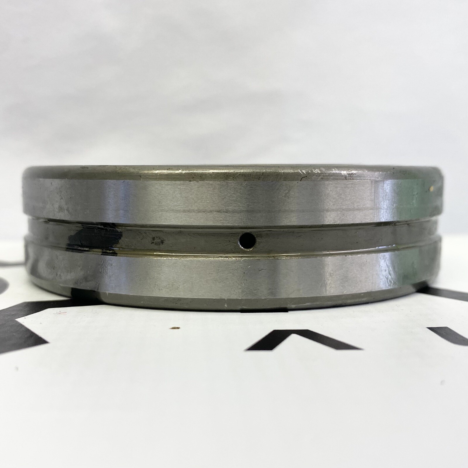 NSK 22210HE4 Spherical Roller Bearing 50mm x 90mm x 23mm New No Box