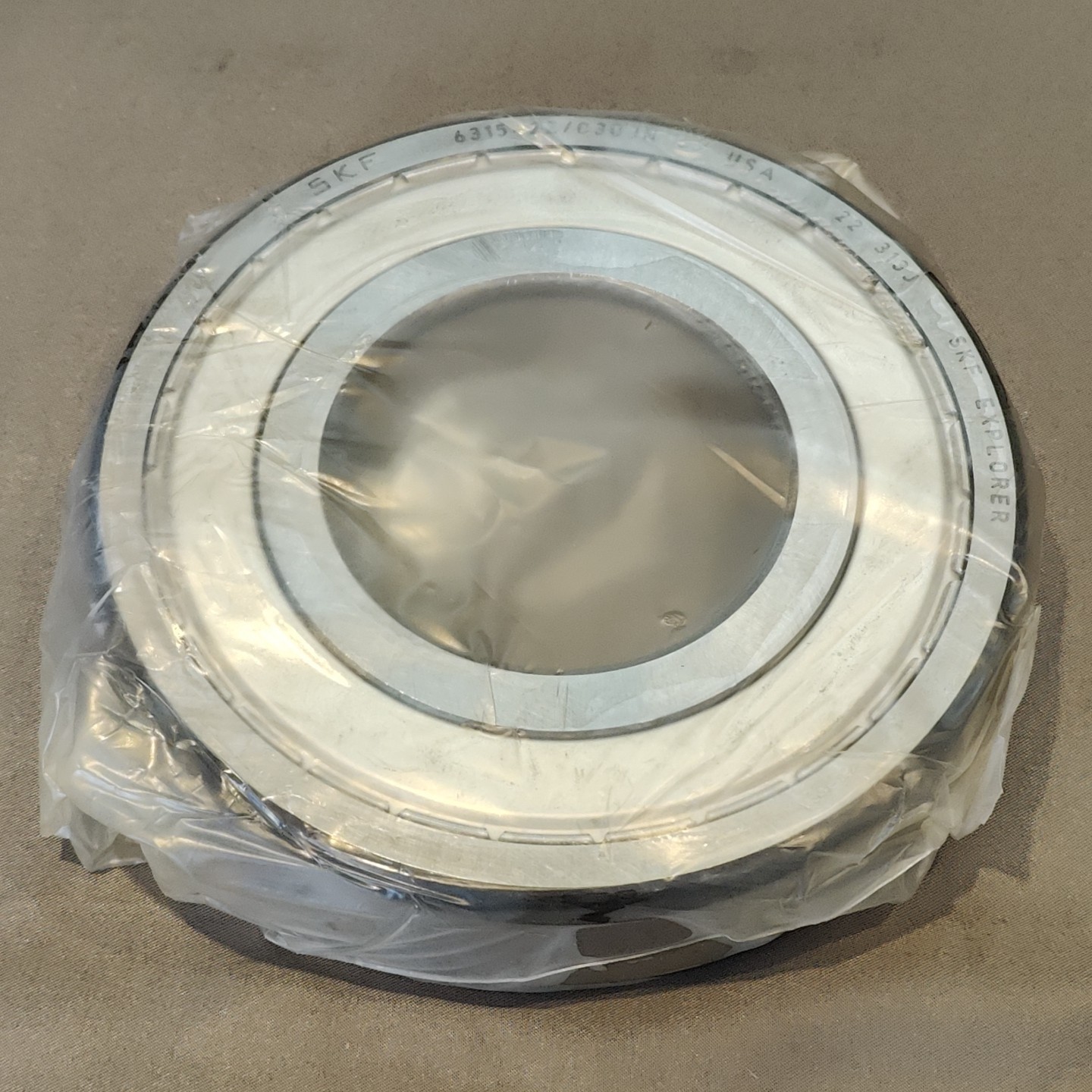 SKF 6315-2ZJEM Deep Groove Ball Bearing 75x160x37mm 6315-2Z/C3GJN