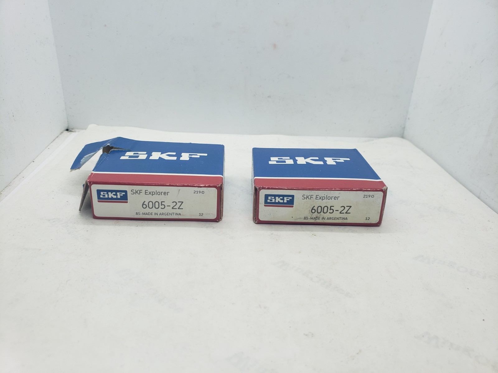 SKF 6005-2Z DEEP GROOVE BALL BEARING 25x47x12mm, LOT OF 2, NIB