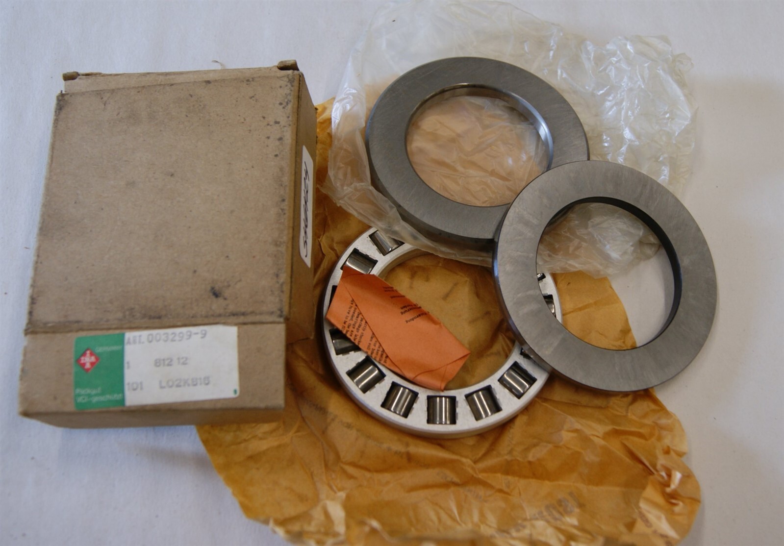 INA Germany 812-12 NOS in Box CYLINDRICAL ROLLER BEARING HOUSING, SH6424