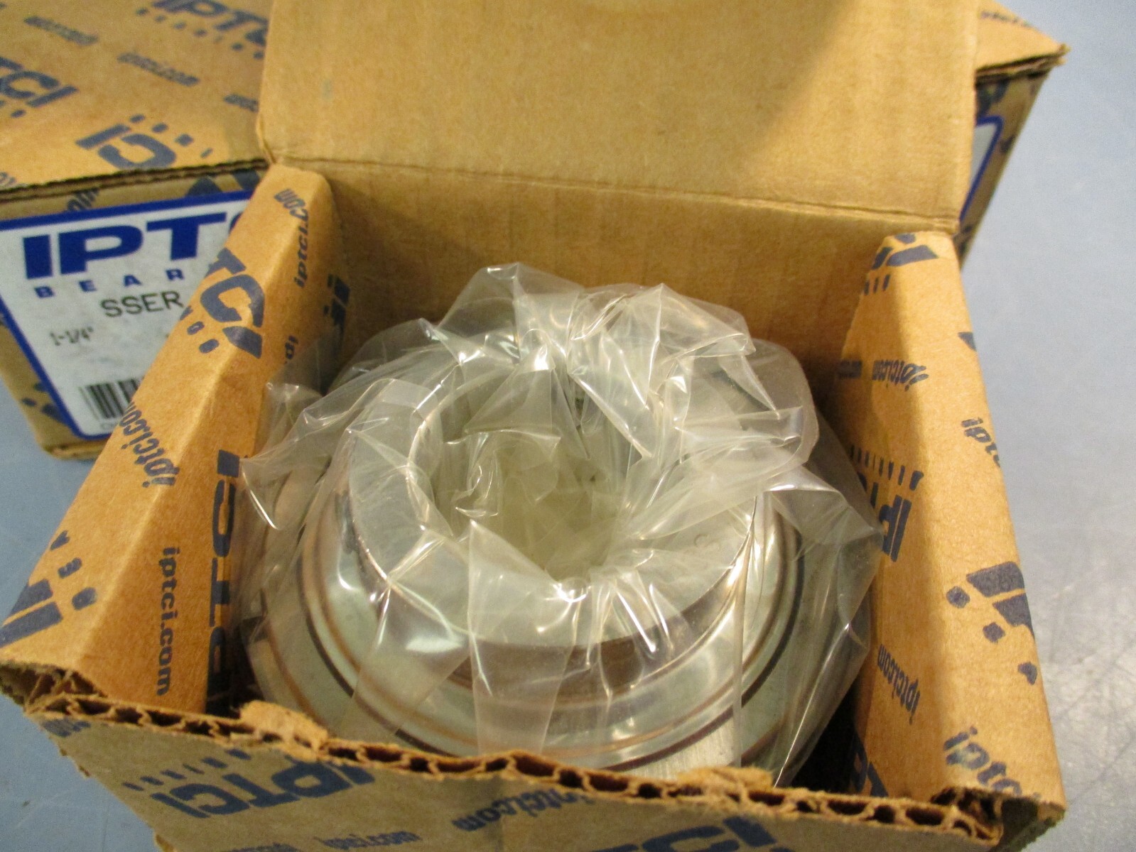 LOT OF (3) IPTCI SSER207-20 STAINLESS STEEL BALL INSERT BEARING 1-1/4″