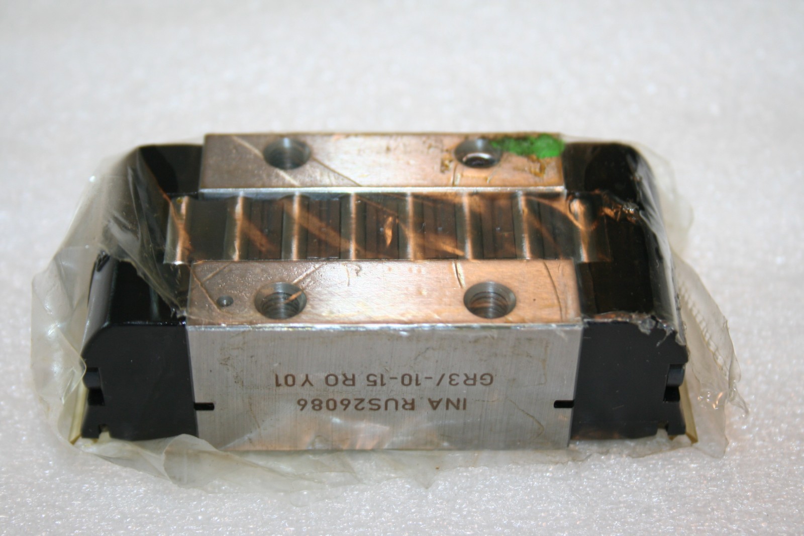 INA RUS26086-GR3/-10-15 Linear Recirculating Roller Bearing Unit * NEW *