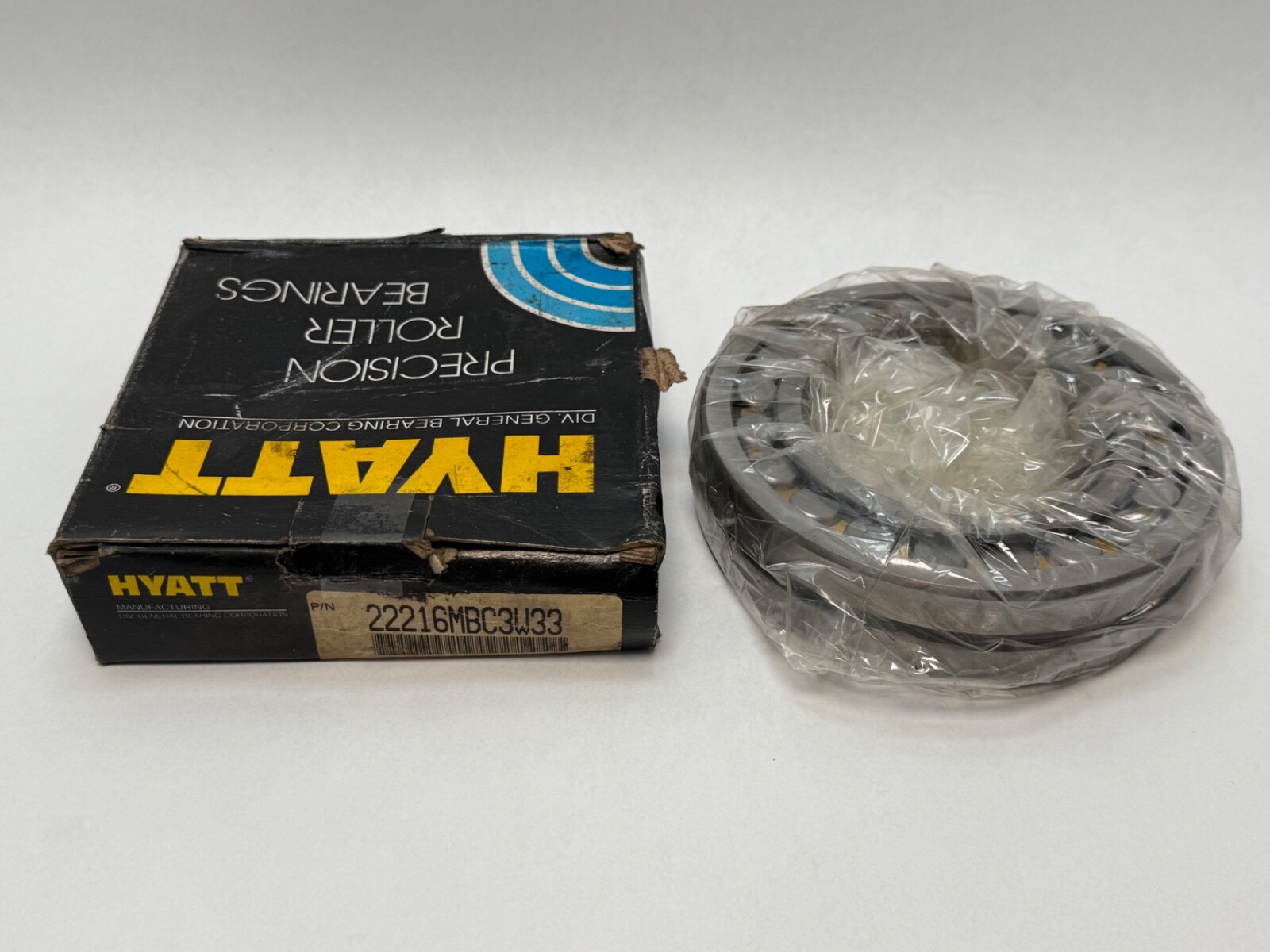 Hyatt 22216MBC3W33 Bearing 22216-MB-C3-W33 22216BR 22216M 80x140x33 mm