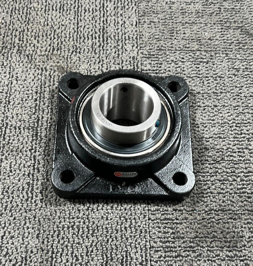 MOLINE BEARING – UCX14-43 2-11/16″ 4 Bolt Flange Mounted Bearing Black