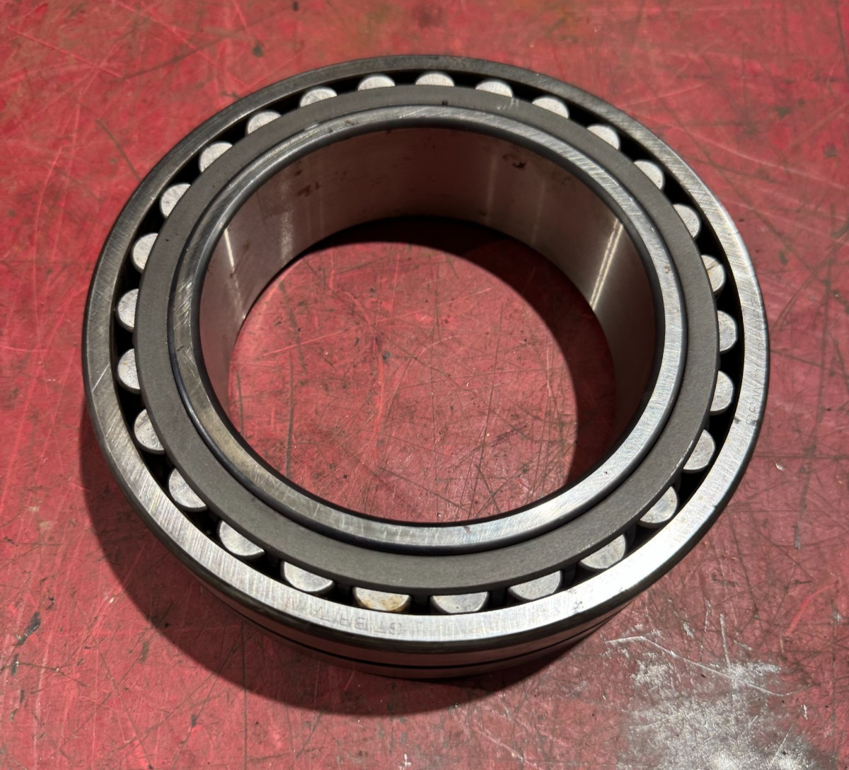 NEW NO BOX SKF 23024CCW33 SPHERICAL ROLLER BEARING 23024 CC/W33