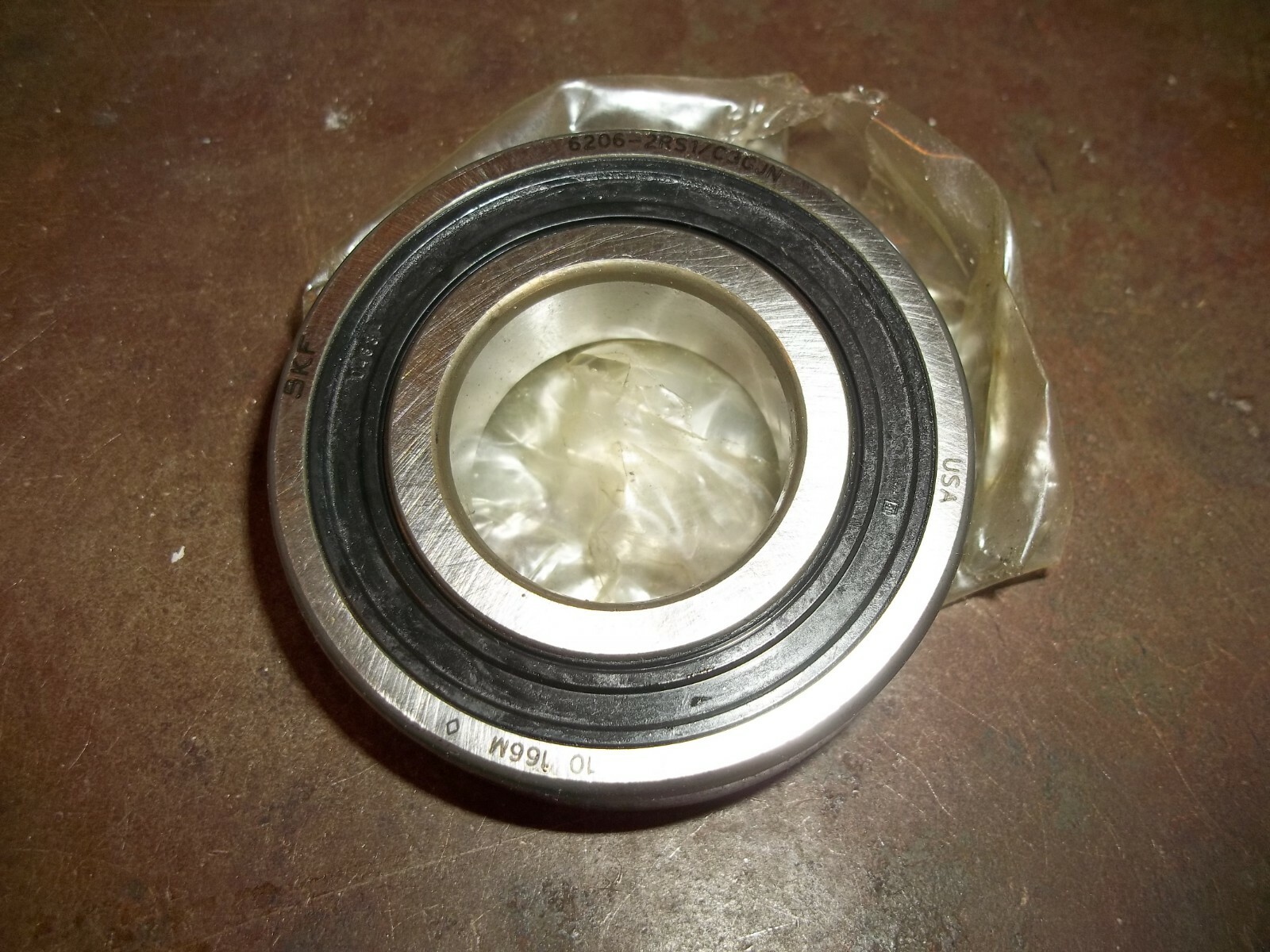 NEW NO BOX SKF 6206-2RS1/C3GJN BALL BEARING (BIN145)