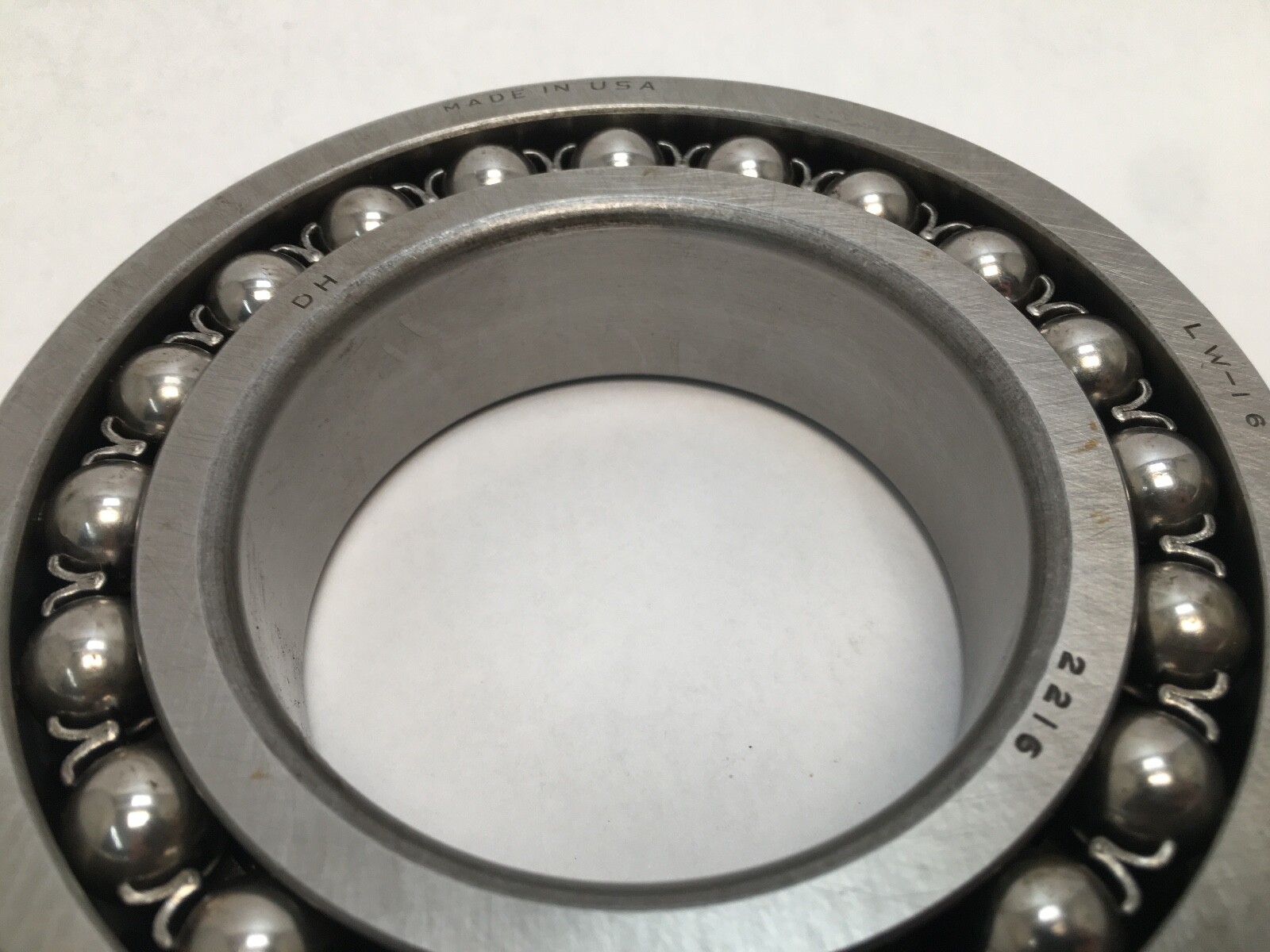 SKF 2216 Self Aligning Bearing 80x140x33 mm USA