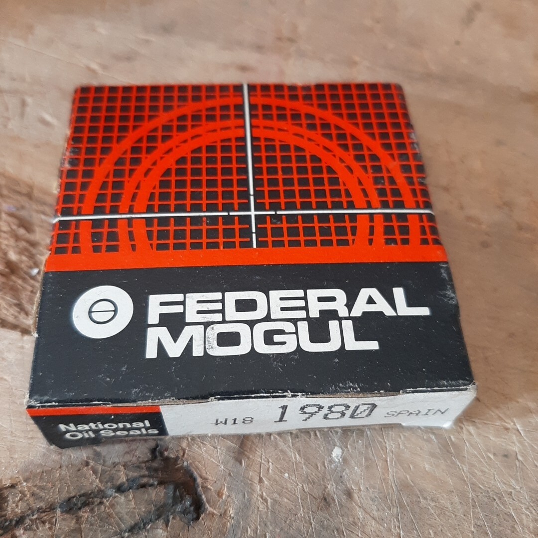 1980 w18 Seal National Oil Seals Federal-Mogul pto shaft wheel axil