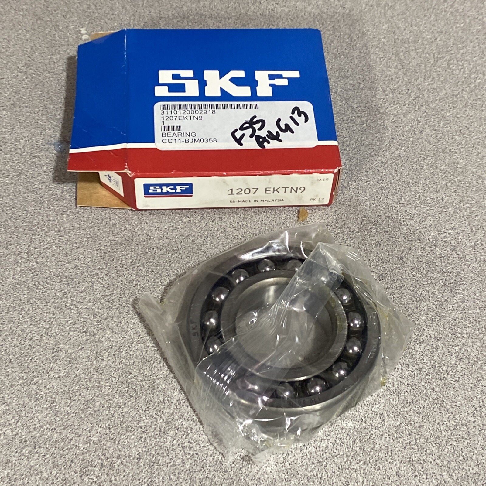 New In Sealed Plastic / SKF 1207 EKTN9 Double Row Self Aligning 35x72x17 mm