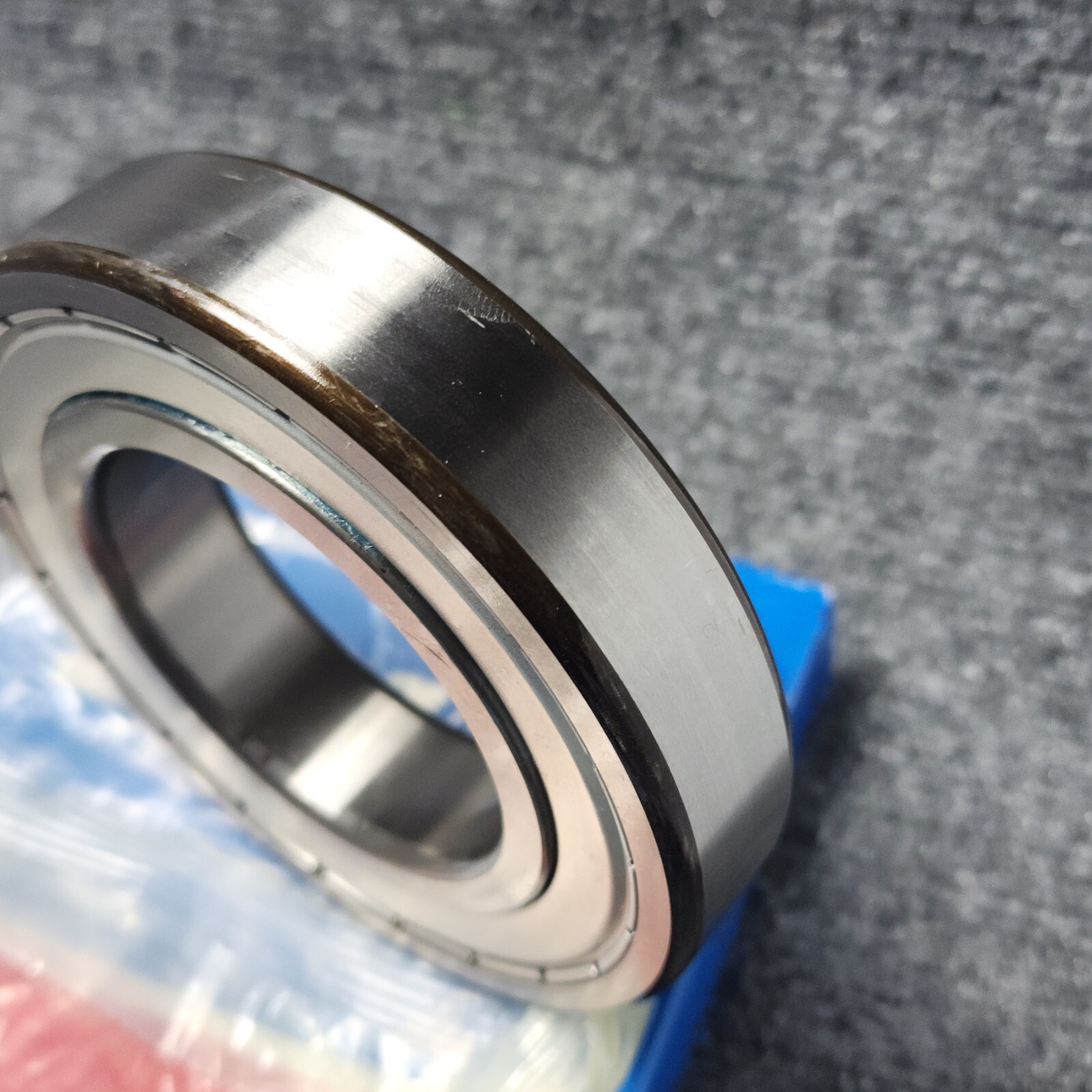 SKF 6212-2Z/C3 Deep Groove Ball Bearings 60x110x22 mm 6212 2Z C3 6212