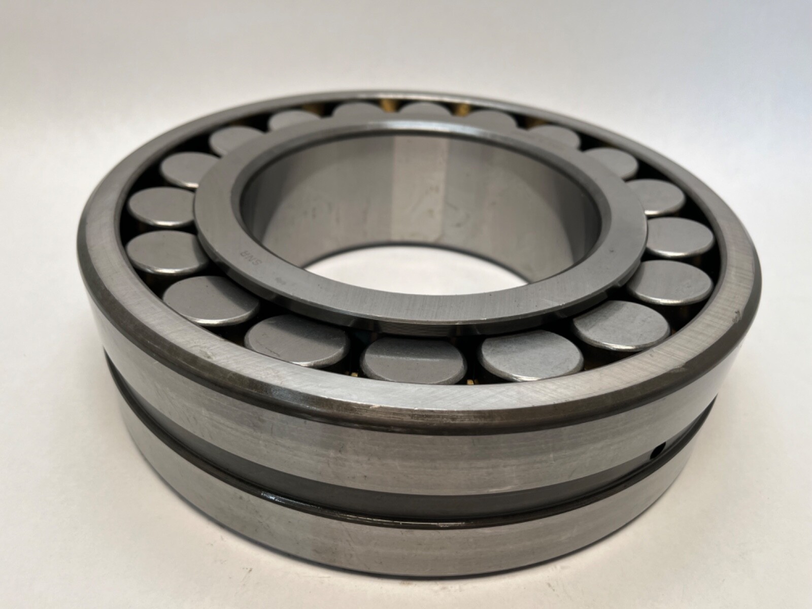 SNR 22232VF107 Spherical Bearing 160x290x80 mm 22232-V-M-C3-W33 Italy
