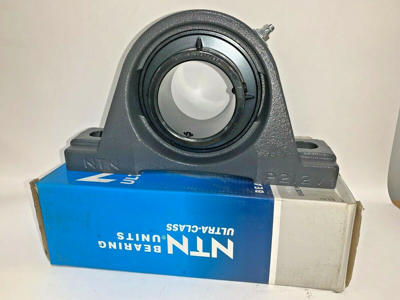 NTN, PILLOW BLOCK BEARING, UCP-2.7/16, CAST IRON, 2.4375″ BORE, 188.119 MM C-C