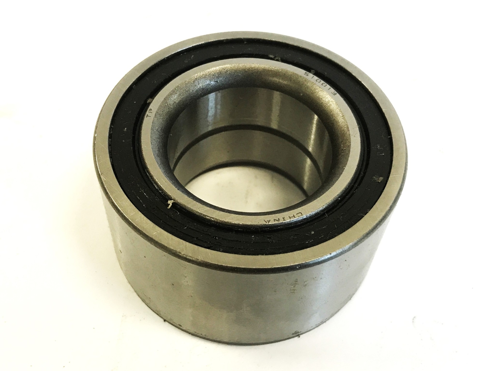 National 2-7/8 inch x 1-5/8 inch Wheel Hub Bearing 510013 [Lot of 2] NOS