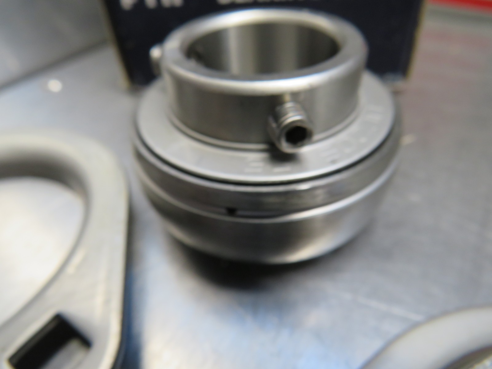 FYH UCPFL20516S6H1 Flange Unit