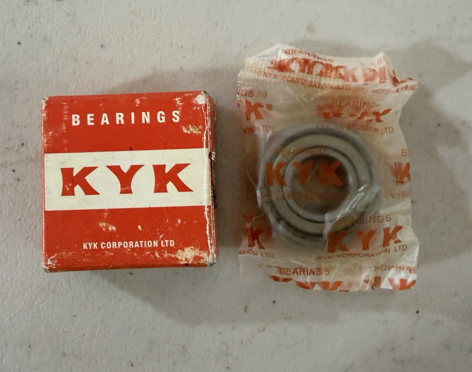 R8ZZ KYK Single Row Ball Bearing (Bearing Says: R8Z)