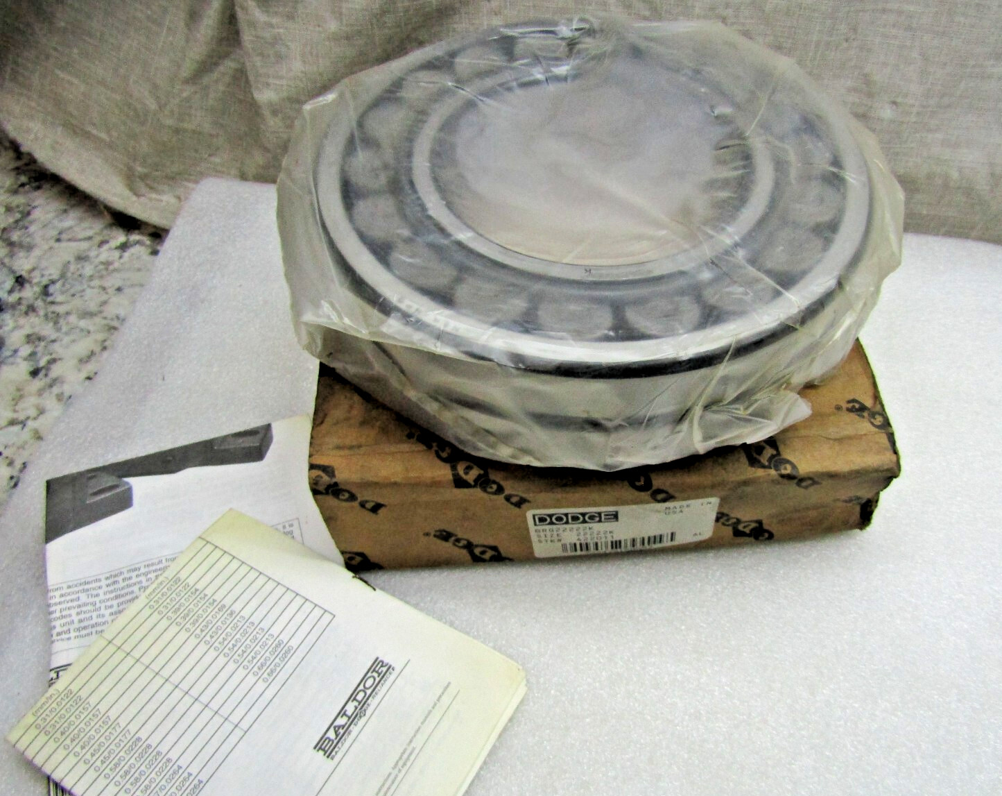 Dodge 22222K NSK 22222EAKE4 C3 110mmX 200mmX 53mm Spherical Roller Bearing 1:12