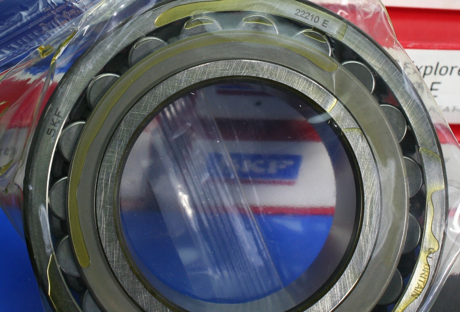 One (1) SKF 22210 E Explorer Spherical Roller Bearing 50 MM Great Britain NEW