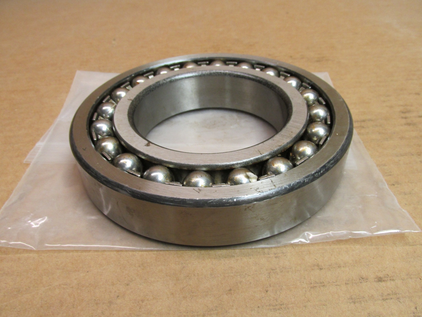 SKF 1220 Self Aligning Bearing 100x180x34 mm Sweden
