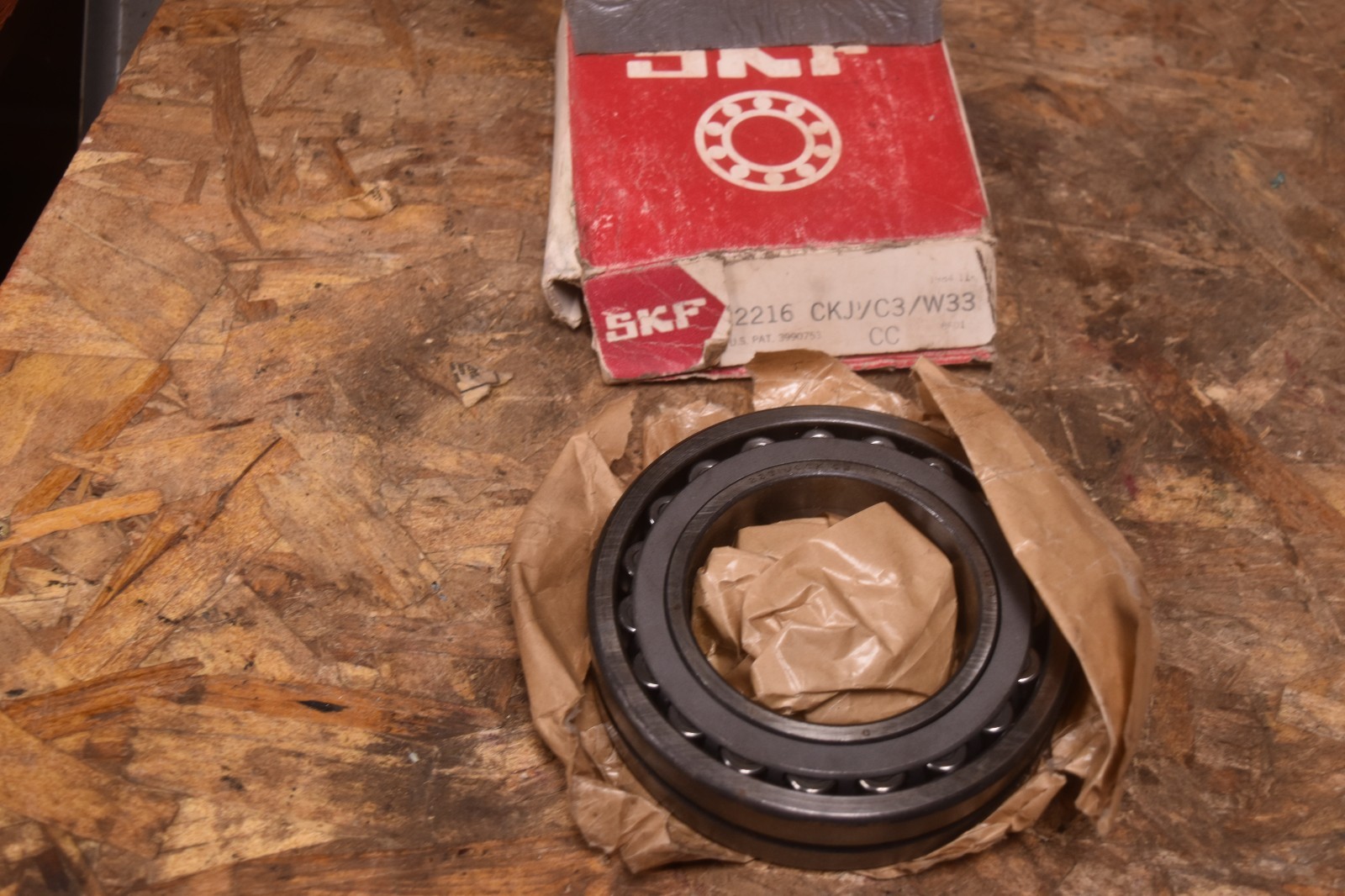 SKF 22216CCK/C3W33 Spherical Roller Bearing NOS FREE SHIPPING