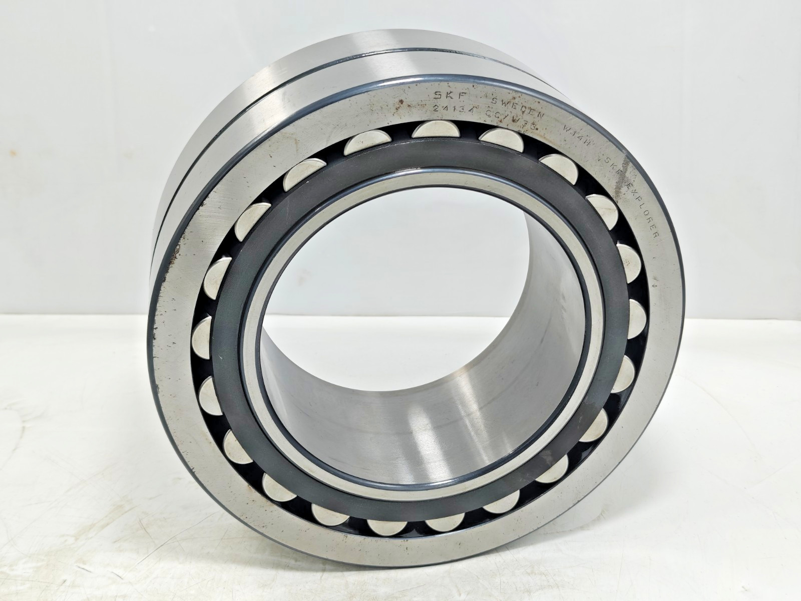 24134 CC/W33 SKF Spherical Roller Bearing SKF Explorer 24134CC W33 170x280x109mm