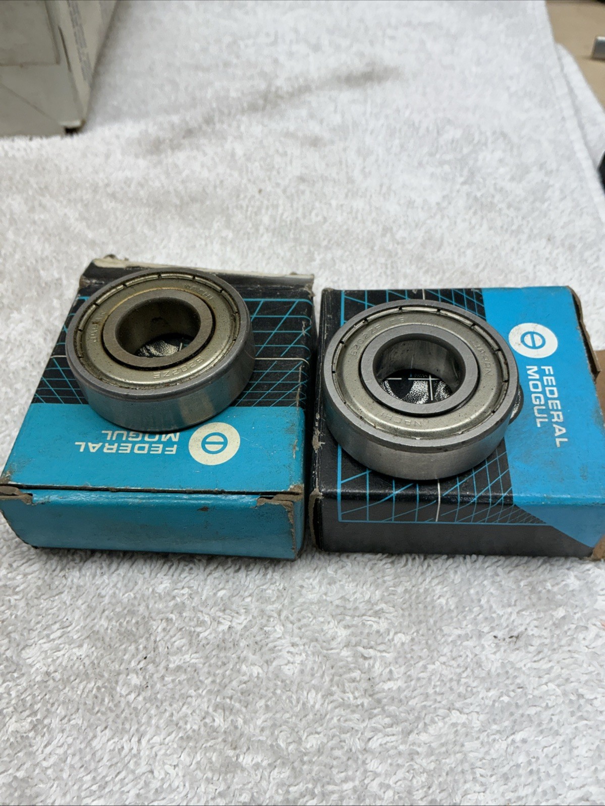 Federal Mogul BCA Tapered Roller Bearing 202-SS [Lot of 2]