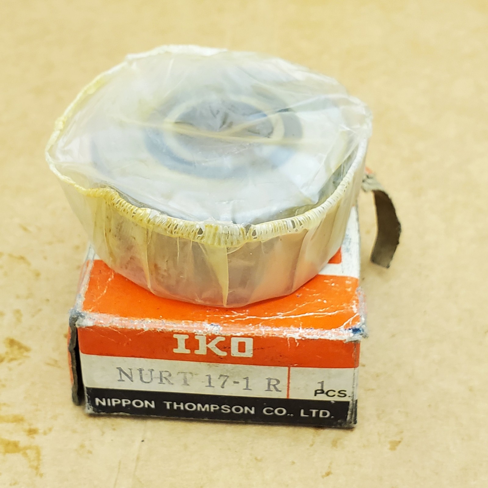 IKO NURT17-1R Yoke Track Needle Roller Bearing 17x47x21mm – NEW in Box