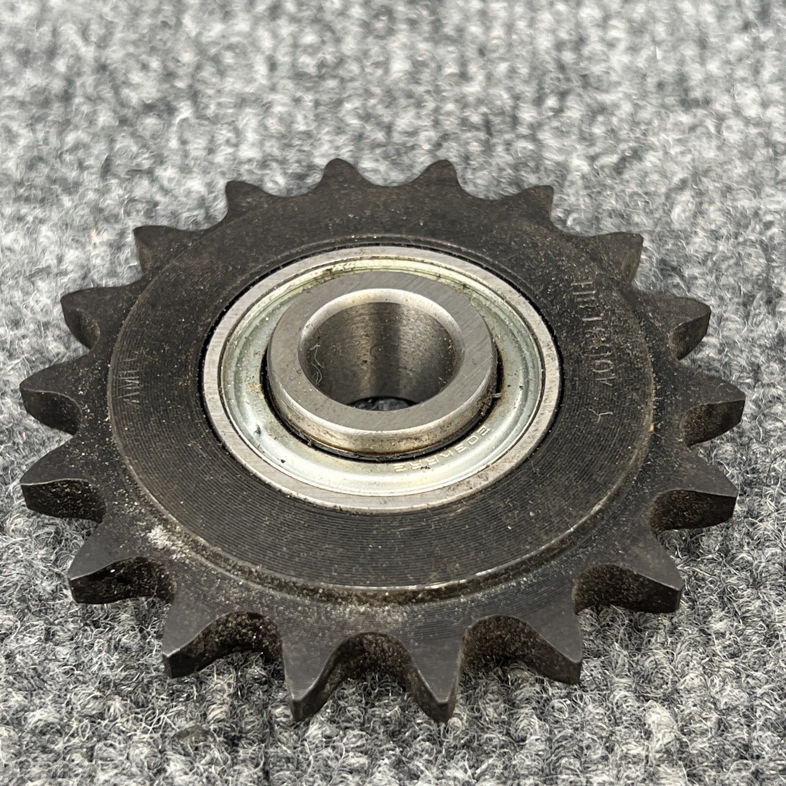 Amec 40BB18H-5/8 5/8″ ID 18 Tooth 40 Chain Flat Idler Sprocket Ball Bearing