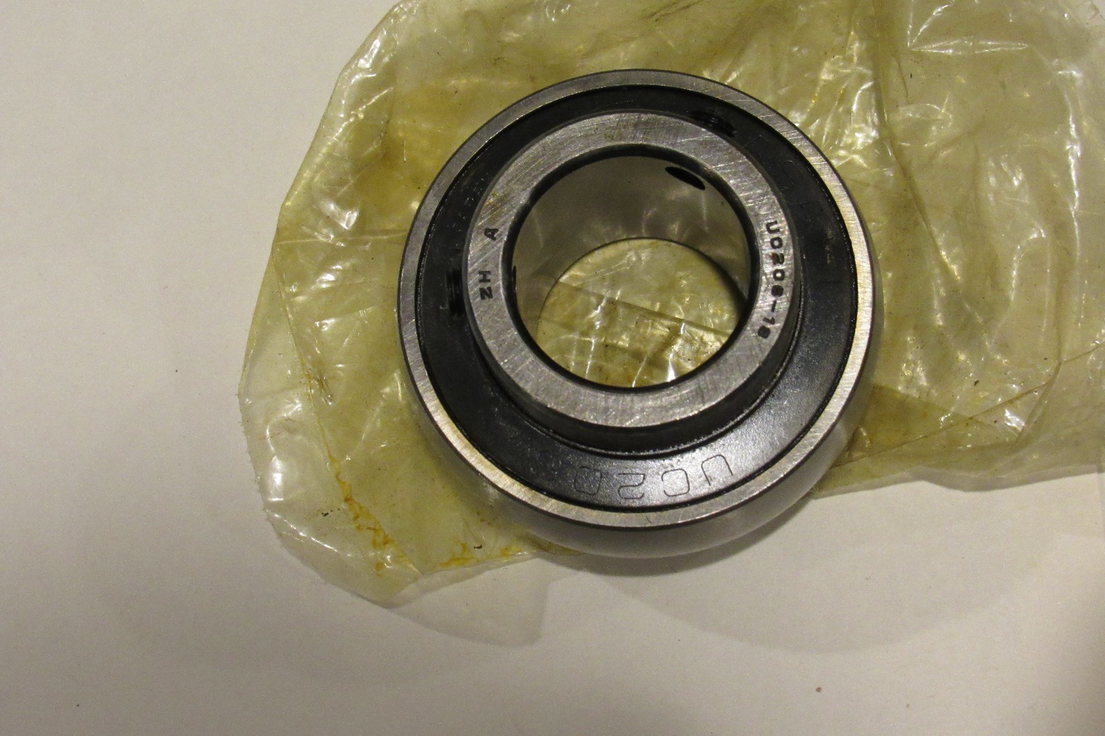 NEW AMI BEARINGS UC206-18 Insert Bearing FREE SHIPPING !!