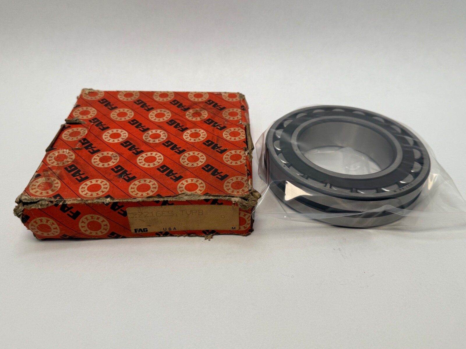 FAG 22216ES.TVPB Spherical Bearing 22216E 22216-E-S-TVPB-W33 80x140x33 mm
