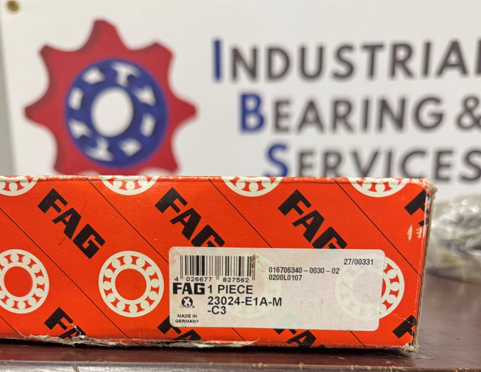 23024-EA1-M-C3 FAG 120X180X46MM