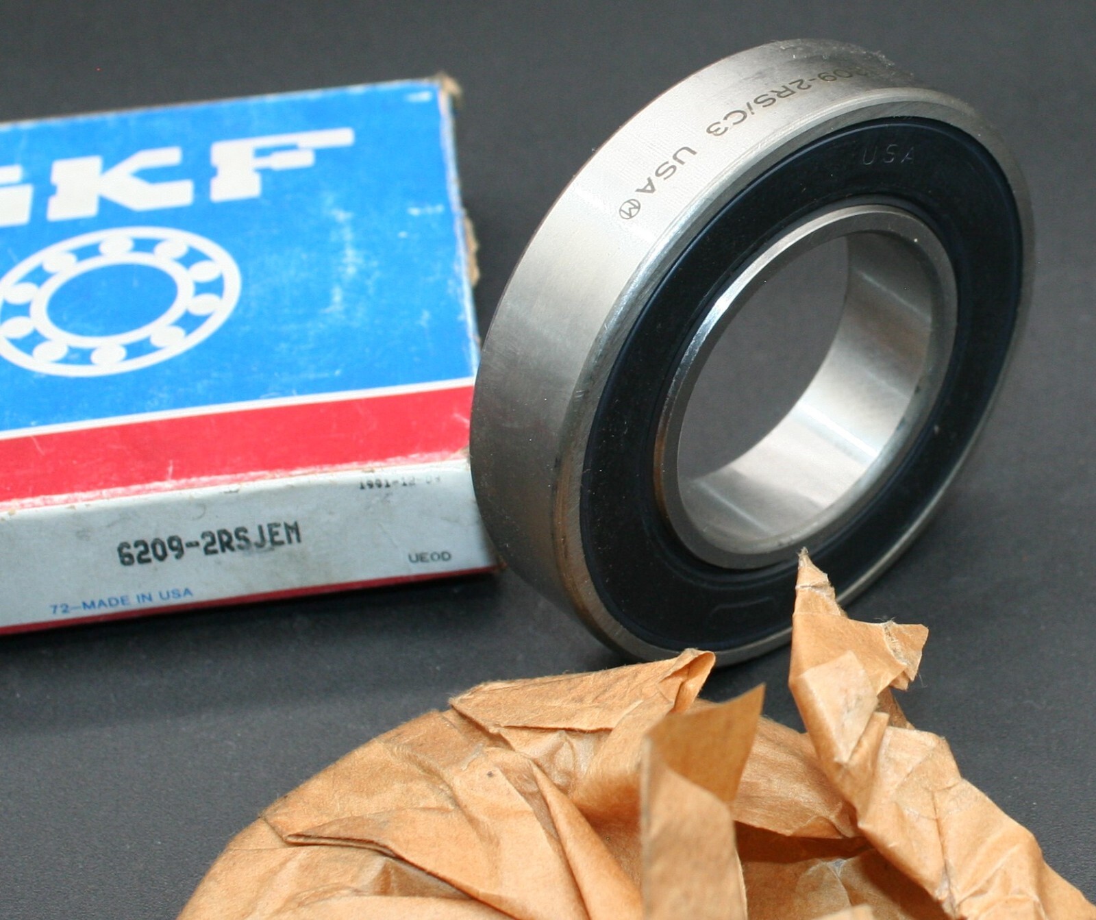 One SKF 6209 2RSJEM Deep Groove Bearing 45MM ID USA 6209 2RS/C3 Paper Pkg NEW