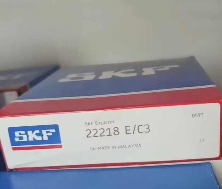 NEW SKF 22218 E/C3 Spherical Roller Bearing 1PCS #NN