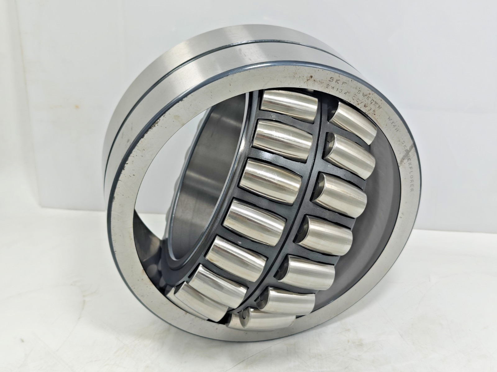 24134 CC/W33 SKF Spherical Roller Bearing SKF Explorer 24134CC W33 170x280x109mm