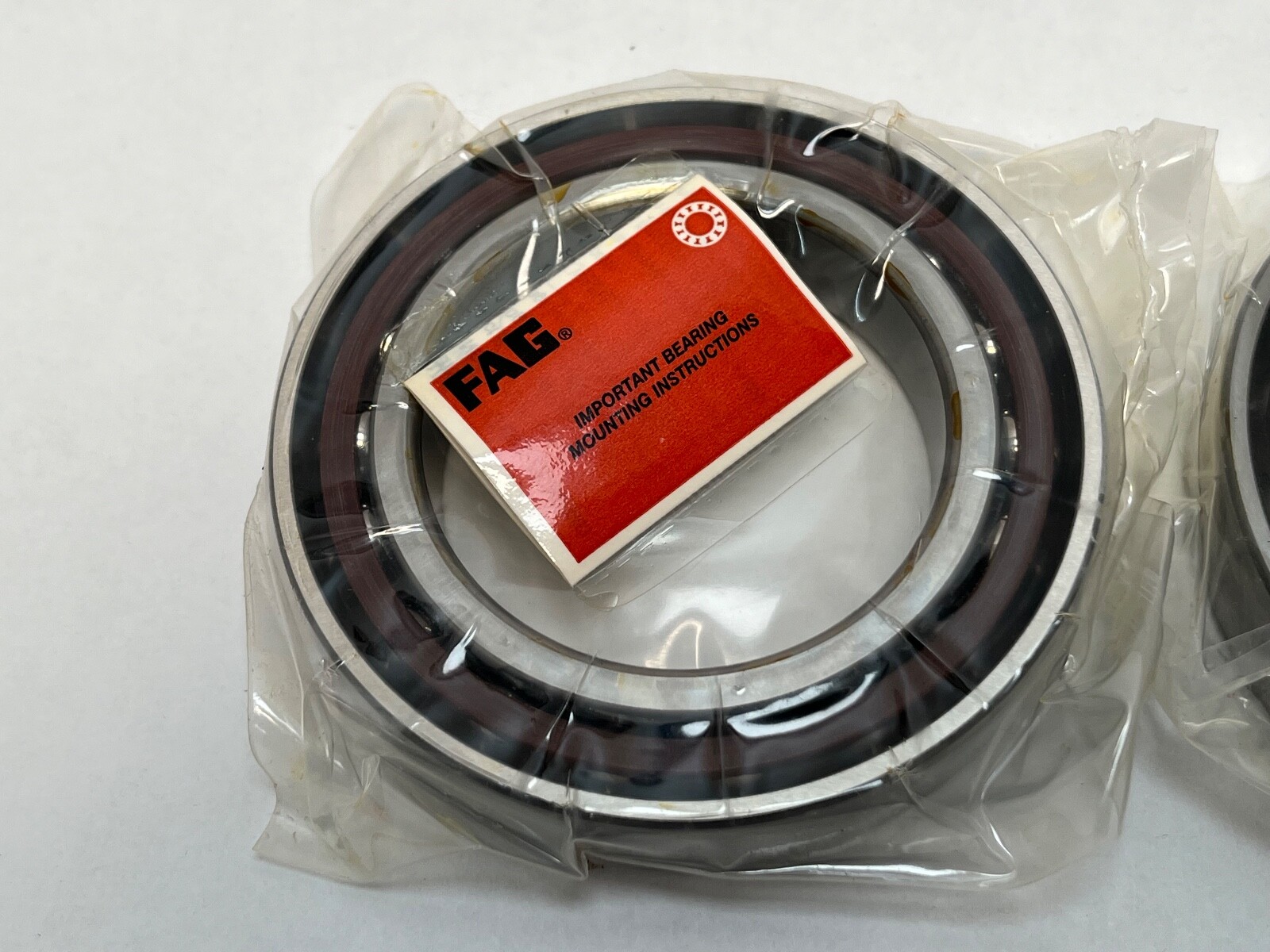 FAG B7012CB.T.P4S.DUM Bearing 60x95x18 mm 7012C B-7012-CB-T-P4S-DUM USA 2 Pcs