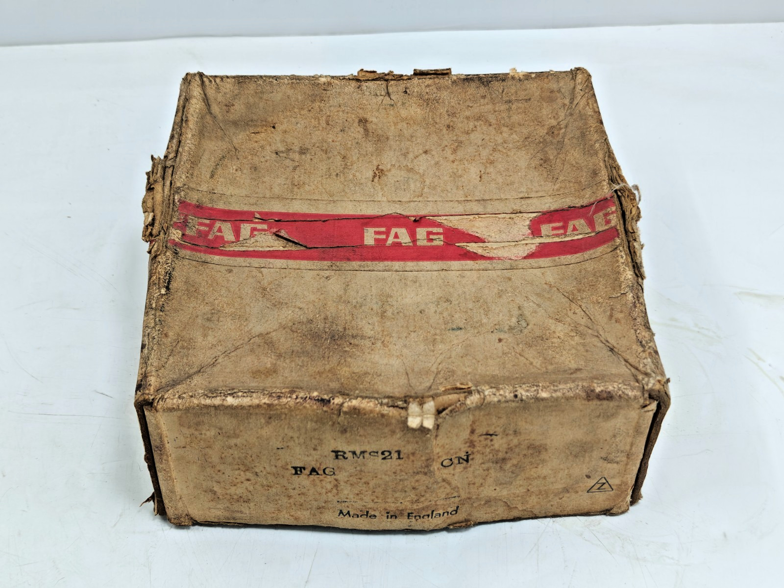RMS 21 FAG Cylindrical Roller Bearing FAG RMS21 / CRM 32 / MRJ 4 x 8-1/2 x 1-3/4
