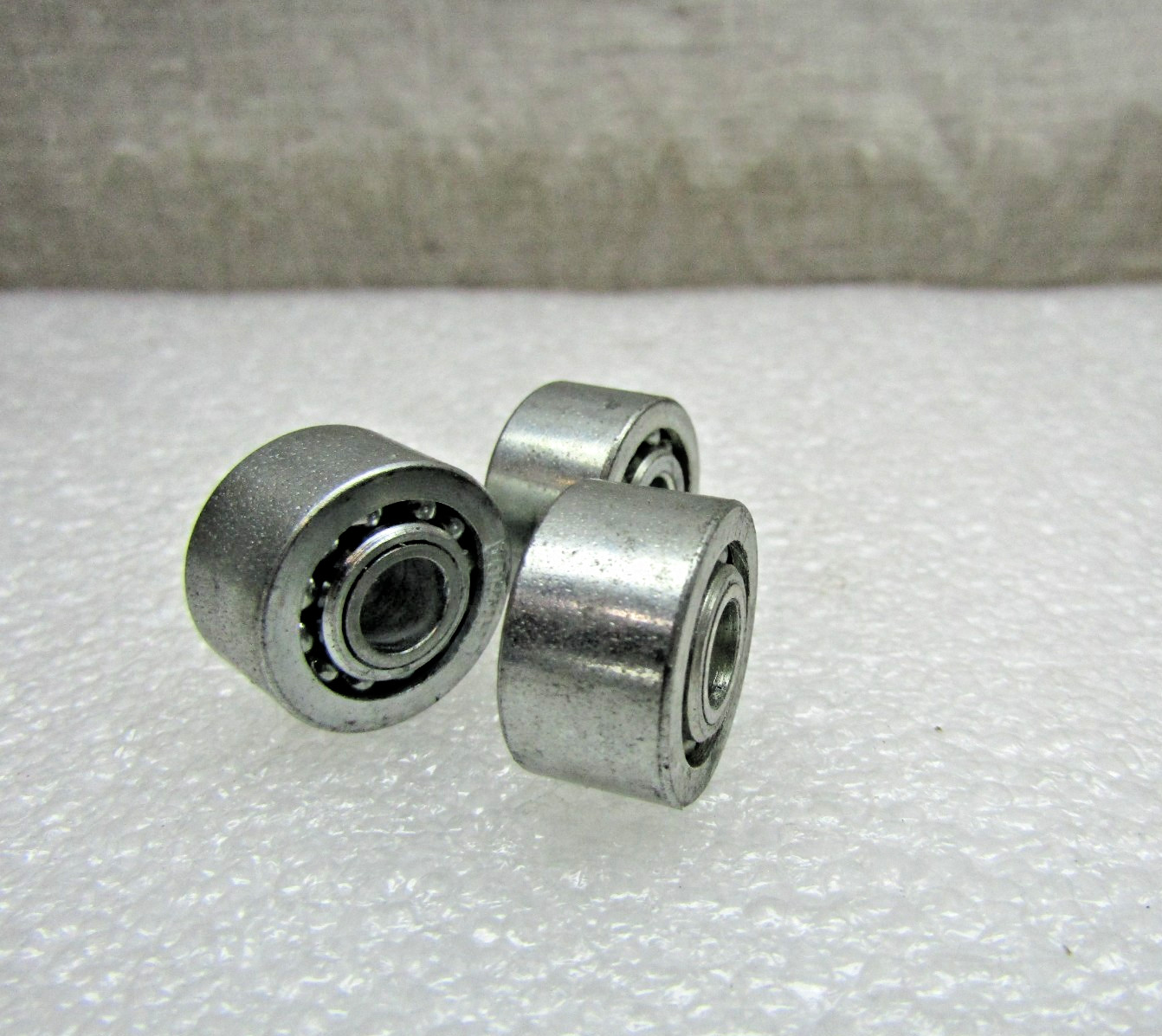 (Lot of 3) D-2255 1/4″ X 3/4″ X 7/16″ Dbl Row Full Complement Unground Bearing